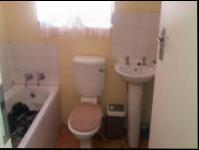 Bathroom 1 of property in Mamelodi