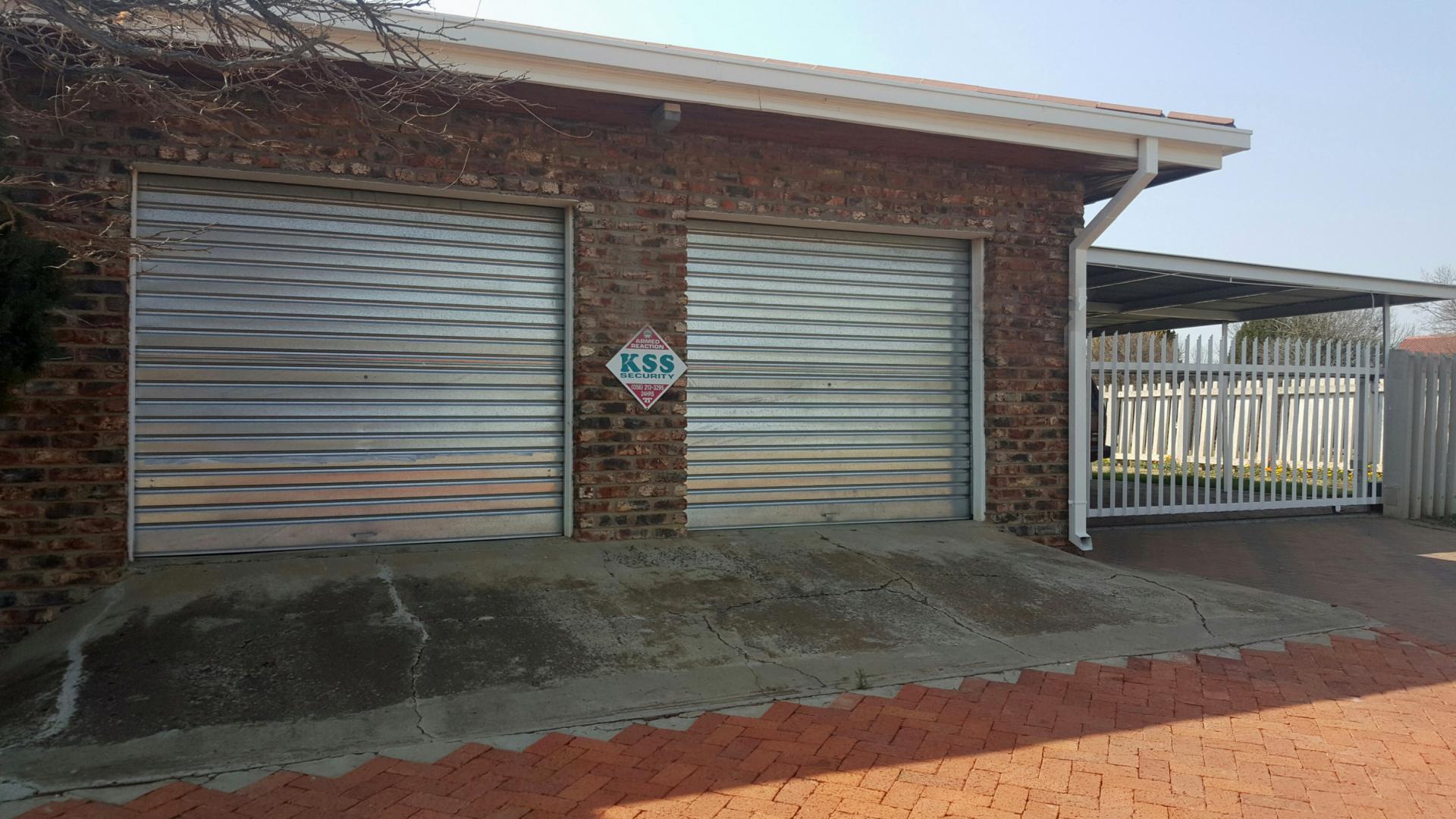 Front View of property in Kroonstad