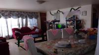 Lounges - 21 square meters of property in Vereeniging