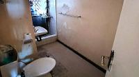 Bathroom 1 of property in Vereeniging