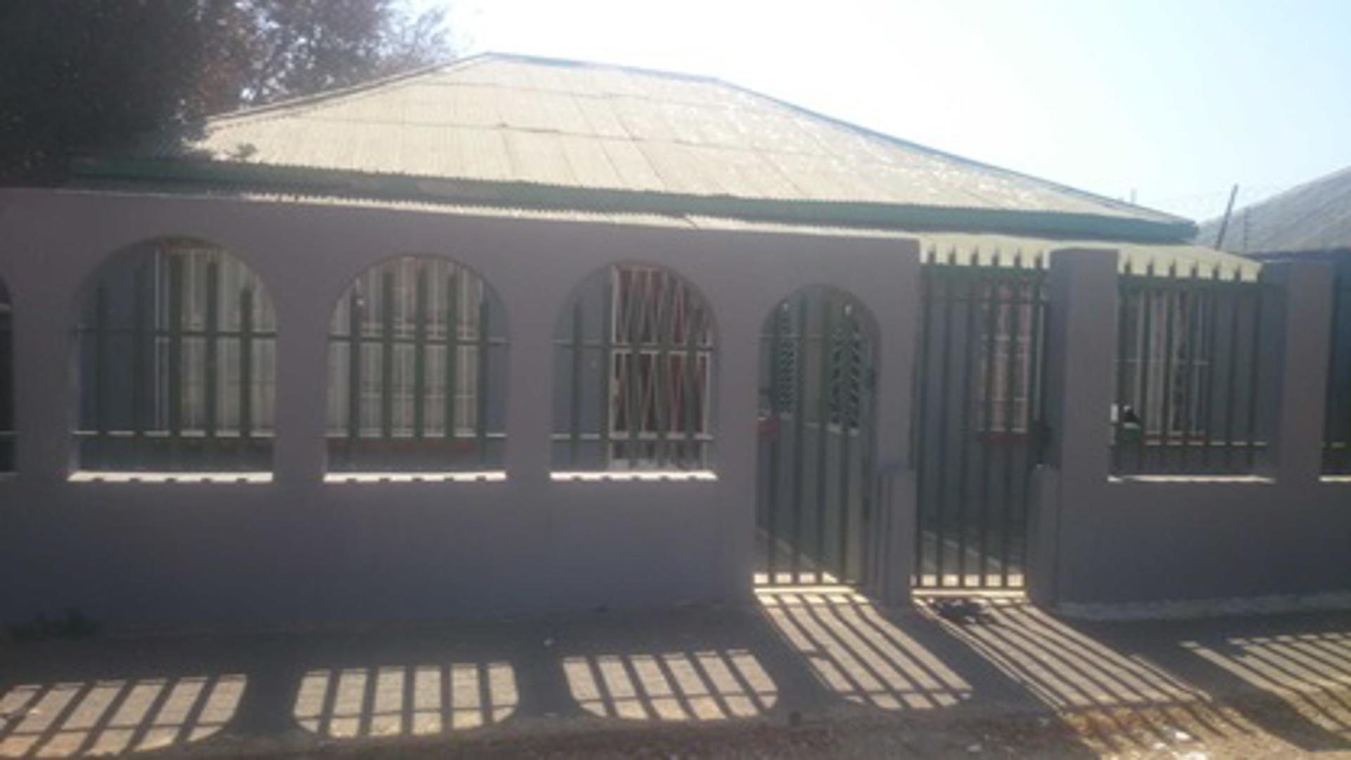 Front View of property in Turffontein