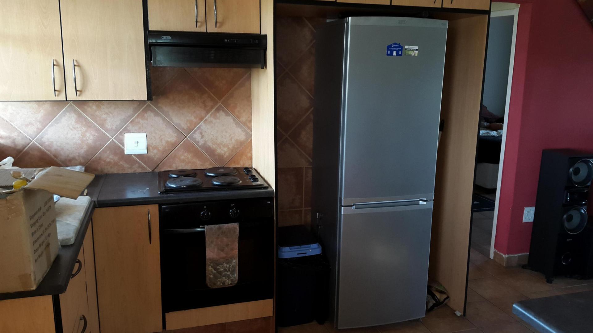 Kitchen - 13 square meters of property in Belfast