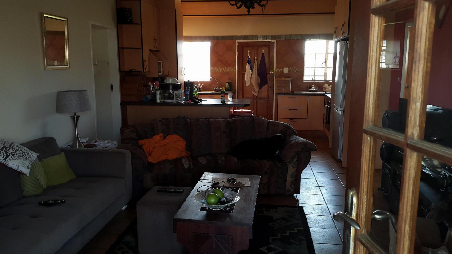 Lounges - 28 square meters of property in Belfast