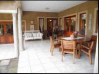 Patio - 60 square meters of property in Hilton