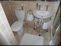 Bathroom 3+ - 14 square meters of property in Hilton