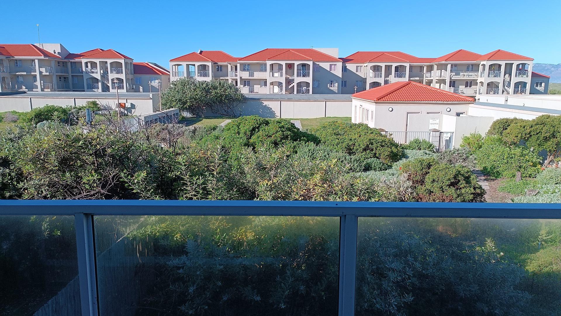 Balcony - 11 square meters of property in Capricorn