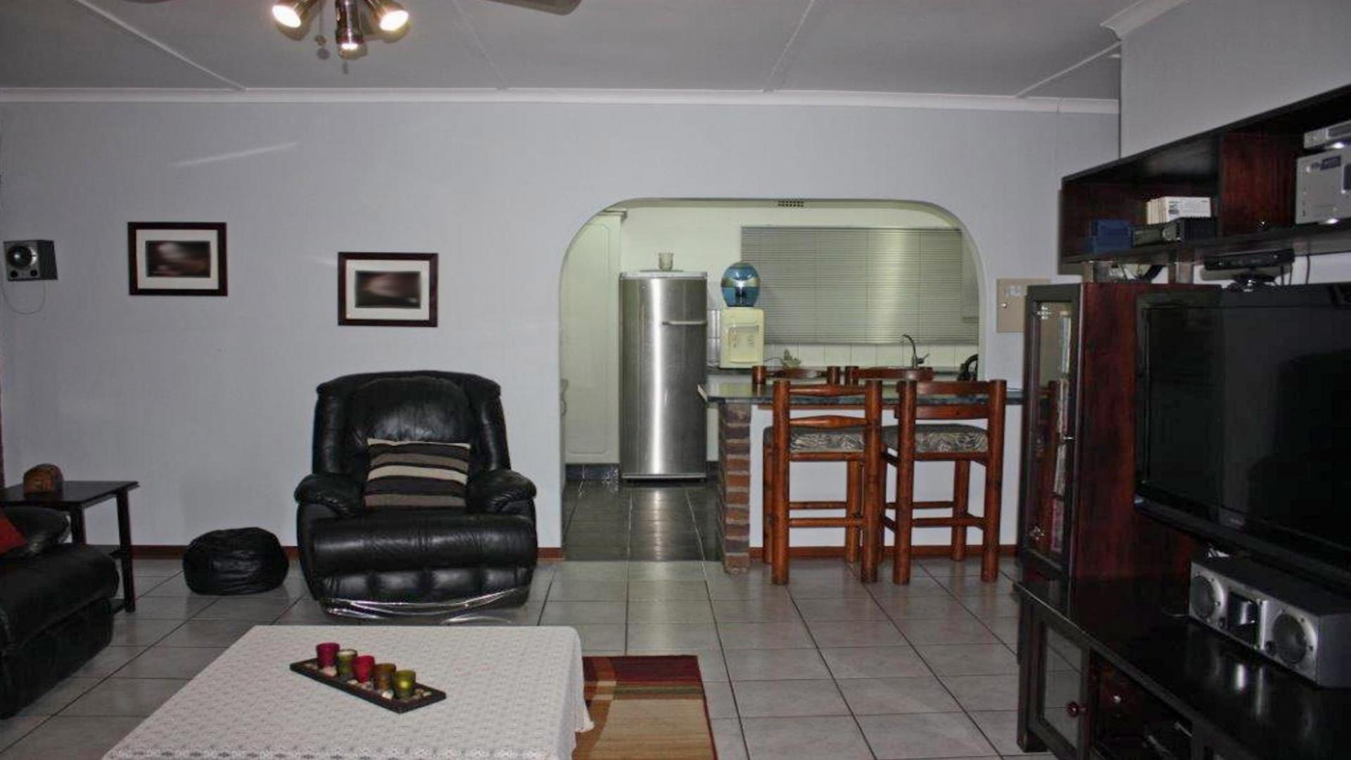 Lounges - 50 square meters of property in Richards Bay