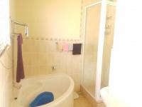 Bathroom 2 of property in Kosmosdal