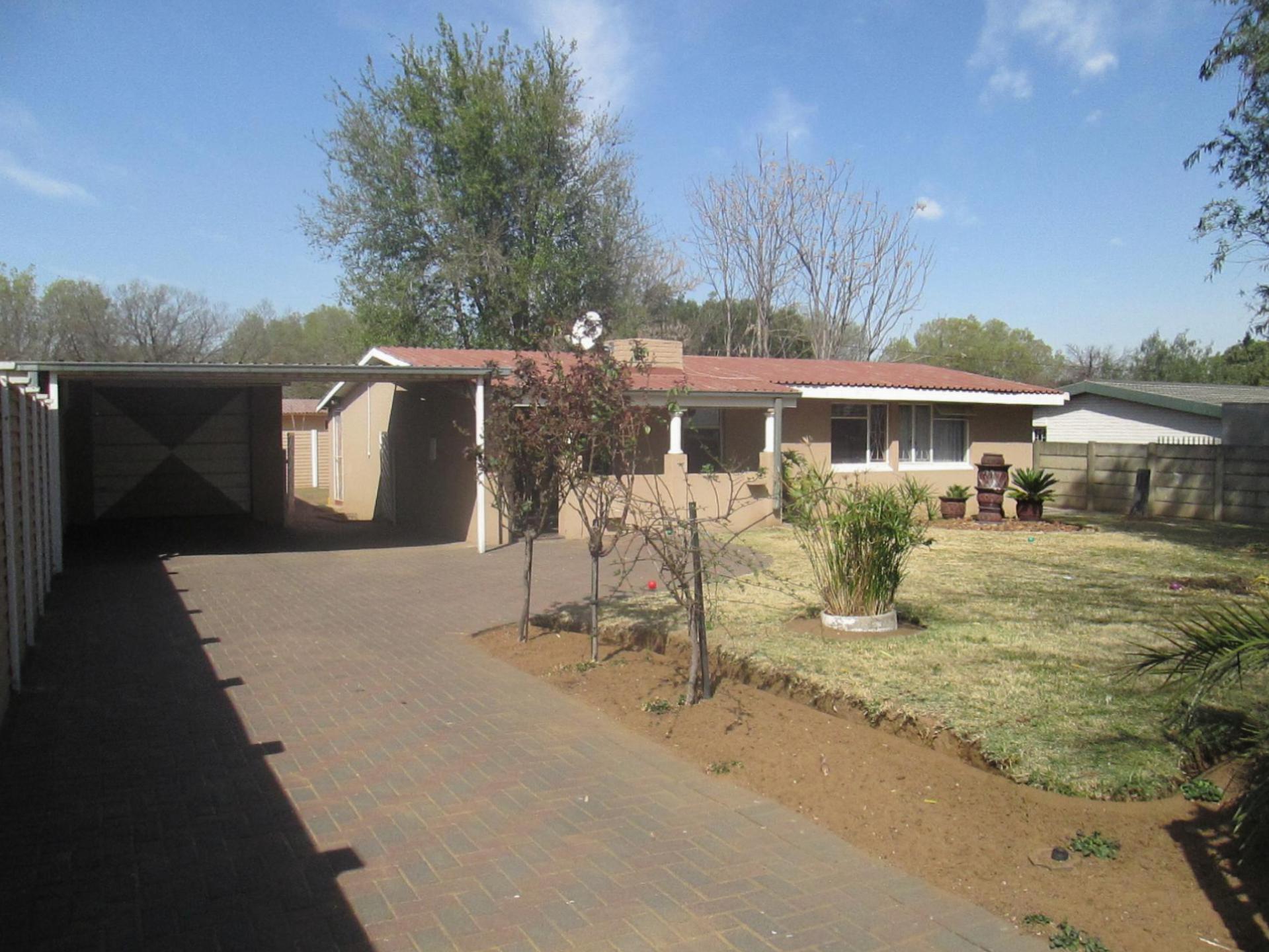 Front View of property in Sasolburg