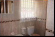 Main Bathroom - 6 square meters of property in Schoemansville
