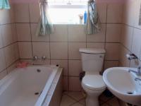 Bathroom 1 - 7 square meters of property in Strand