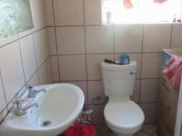 Main Bathroom - 6 square meters of property in Strand