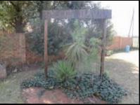 3 Bedroom 1 Bathroom Cluster for Sale for sale in Kempton Park