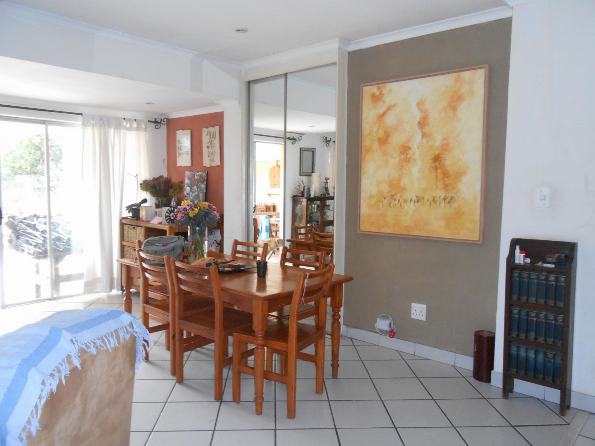 Dining Room - 15 square meters of property in Randburg