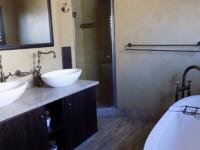 Bathroom 1 - 10 square meters of property in Rietvlei Heights Country Estate