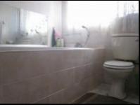 Main Bathroom - 10 square meters of property in Geduld