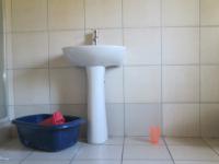 Bathroom 2 - 7 square meters of property in Sasolburg