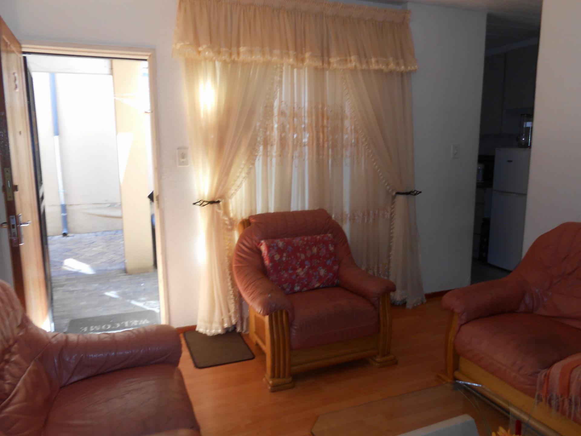 Lounges - 15 square meters of property in Jeppestown