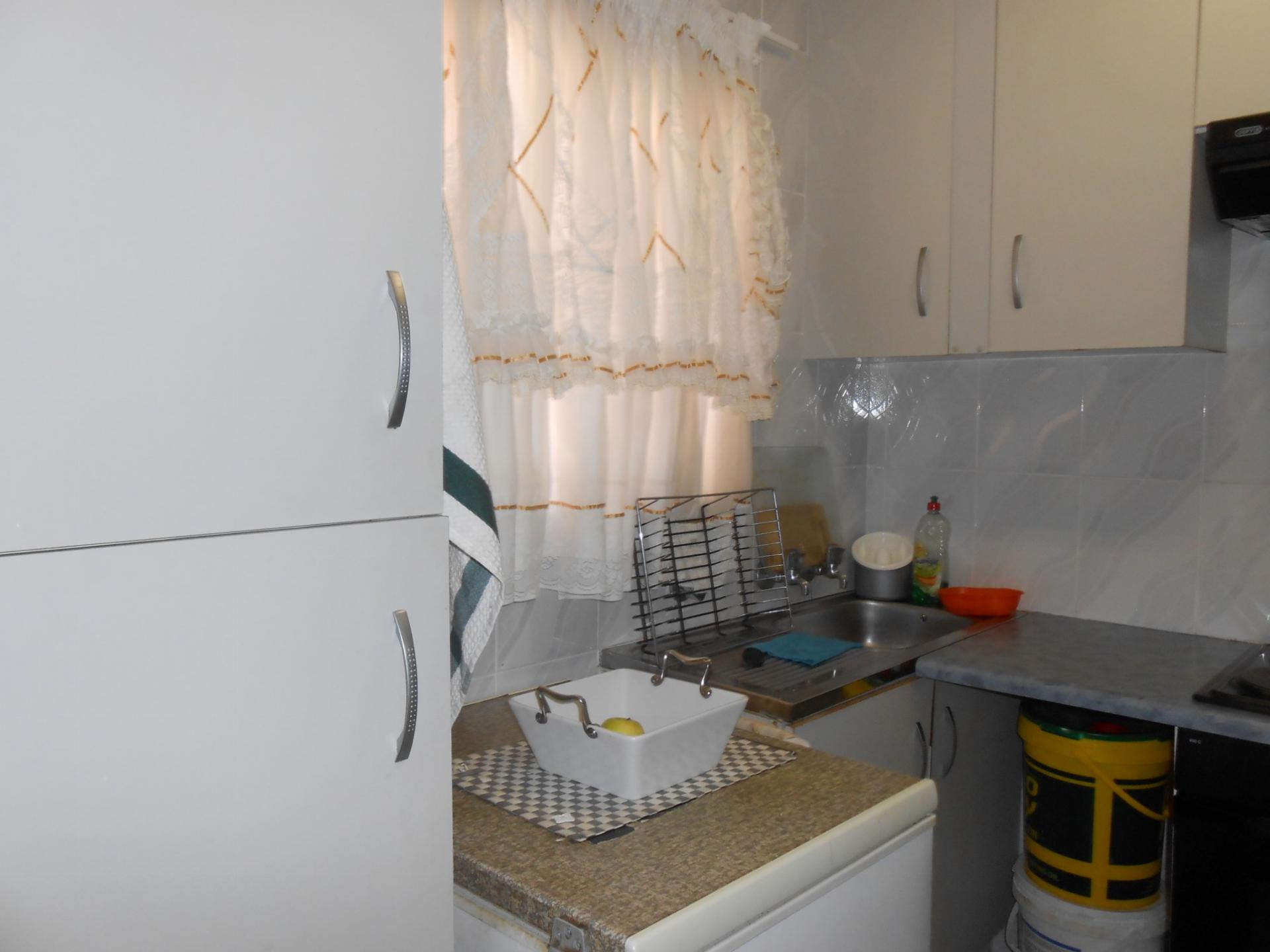 Kitchen - 5 square meters of property in Jeppestown