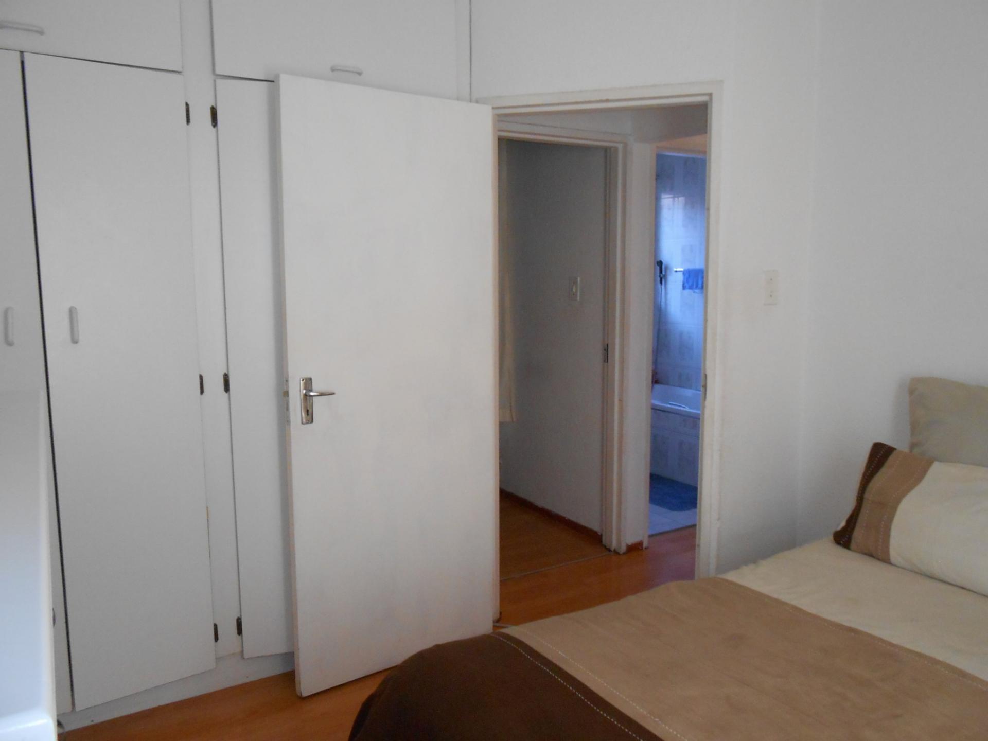 Bed Room 2 - 10 square meters of property in Jeppestown