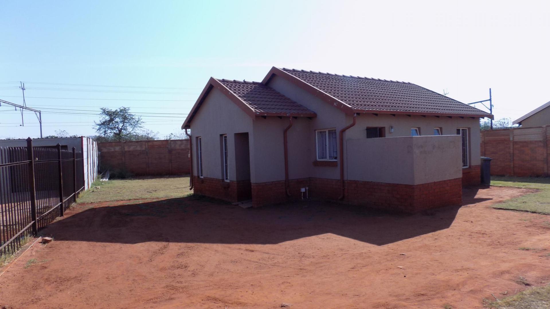 Front View of property in The Orchards