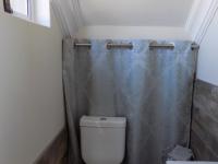 Guest Toilet - 2 square meters of property in Louwlardia