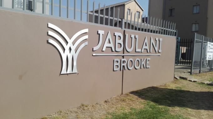 2 Bedroom Sectional Title for Sale For Sale in Jabulani - Private Sale - MR146923