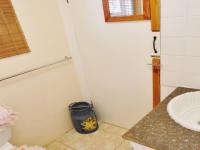 Bathroom 1 - 16 square meters of property in Knysna