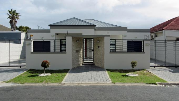 4 Bedroom House for Sale For Sale in Rondebosch East - Home Sell - MR147109