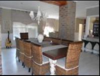 Dining Room - 37 square meters of property in Aston Manor