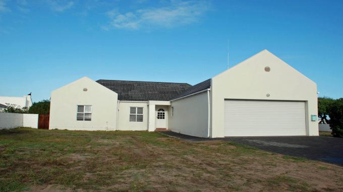 3 Bedroom House for Sale For Sale in Langebaan - Home Sell - MR147136