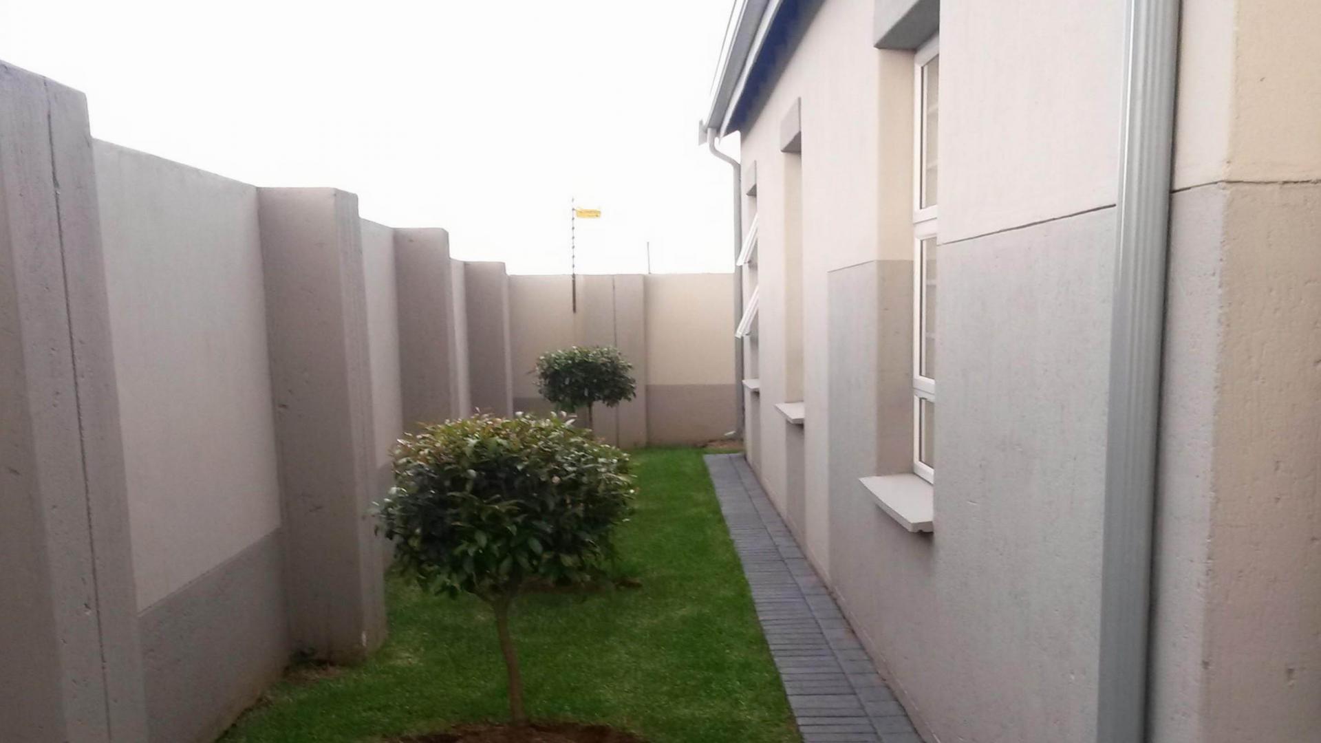 Backyard of property in Die Heuwel