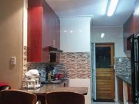 Kitchen - 7 square meters of property in Die Heuwel