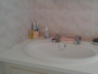 Main Bathroom - 6 square meters of property in Modimolle (Nylstroom)