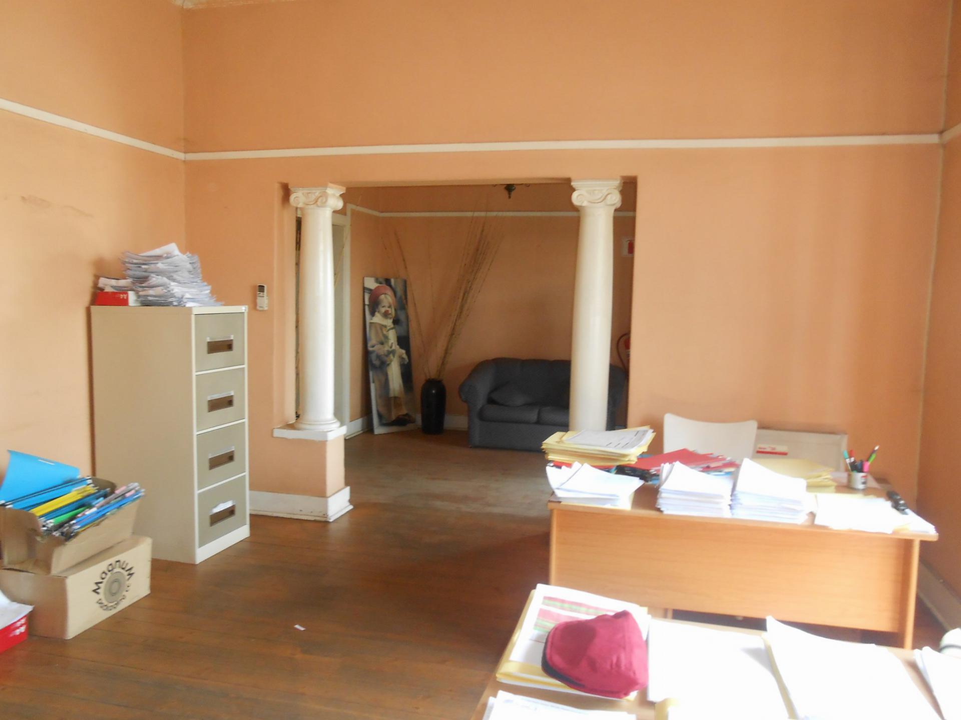 Lounges - 20 square meters of property in Primrose