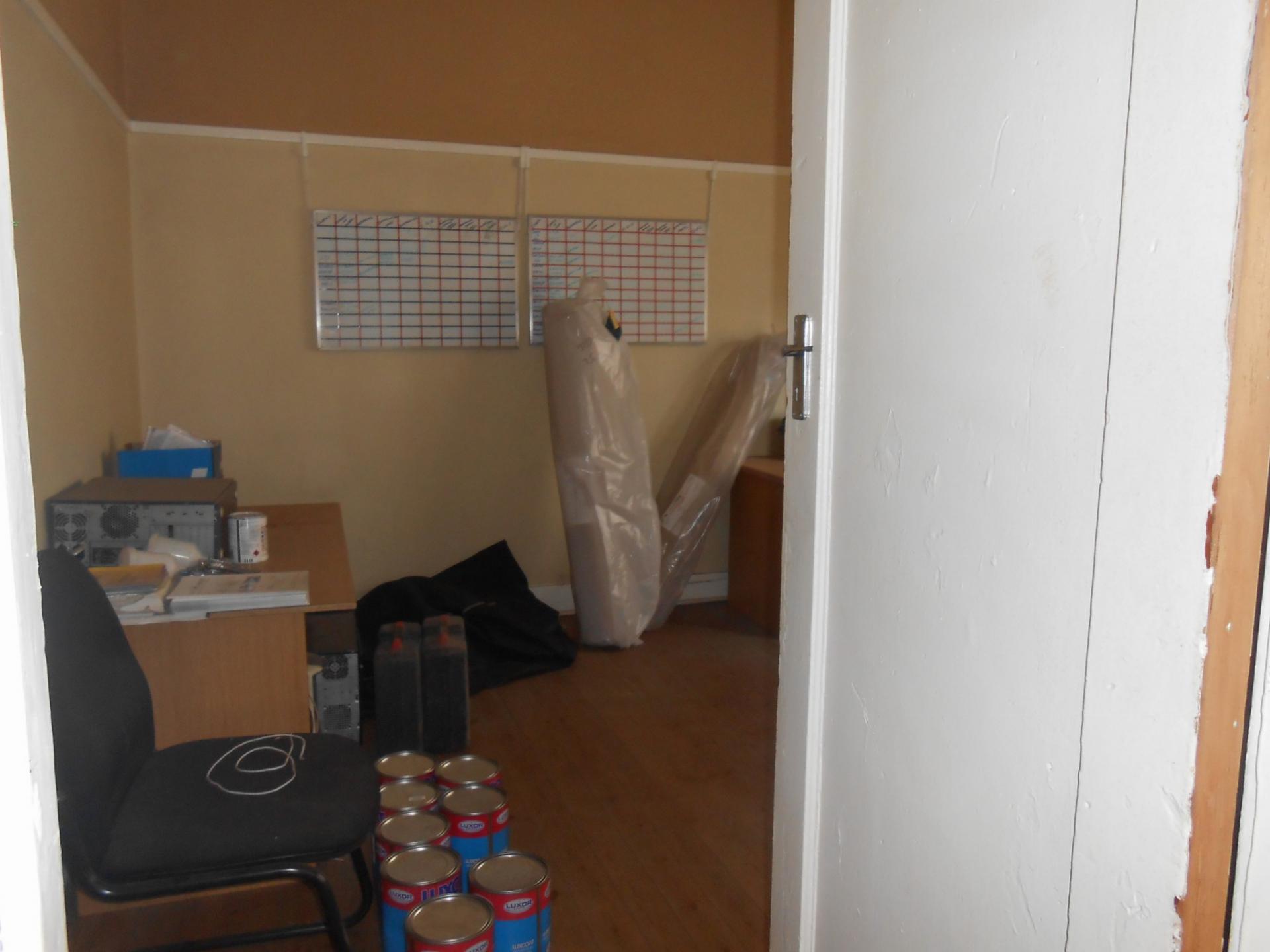 Bed Room 1 - 19 square meters of property in Primrose