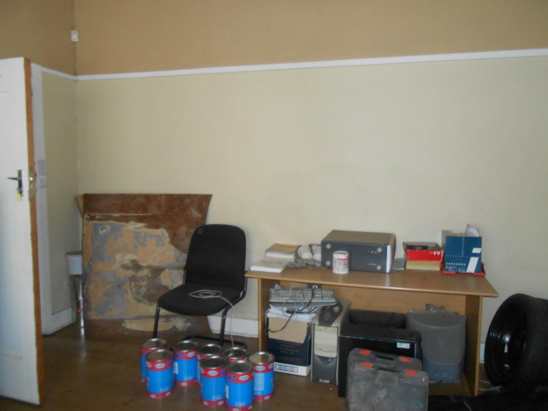 Bed Room 1 - 19 square meters of property in Primrose