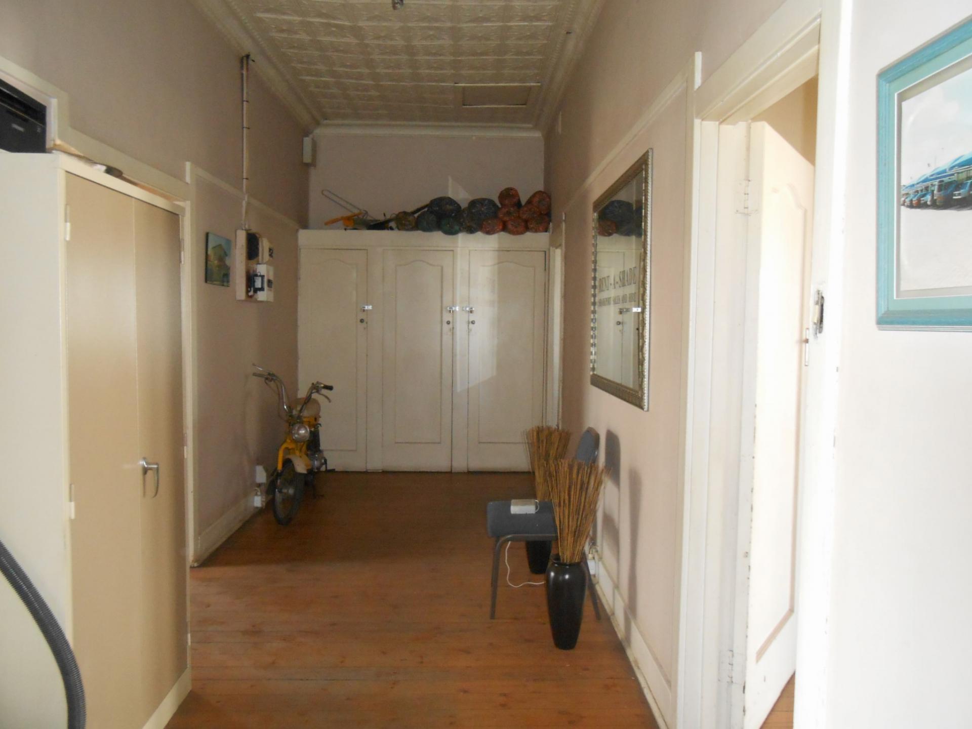 Spaces - 37 square meters of property in Primrose