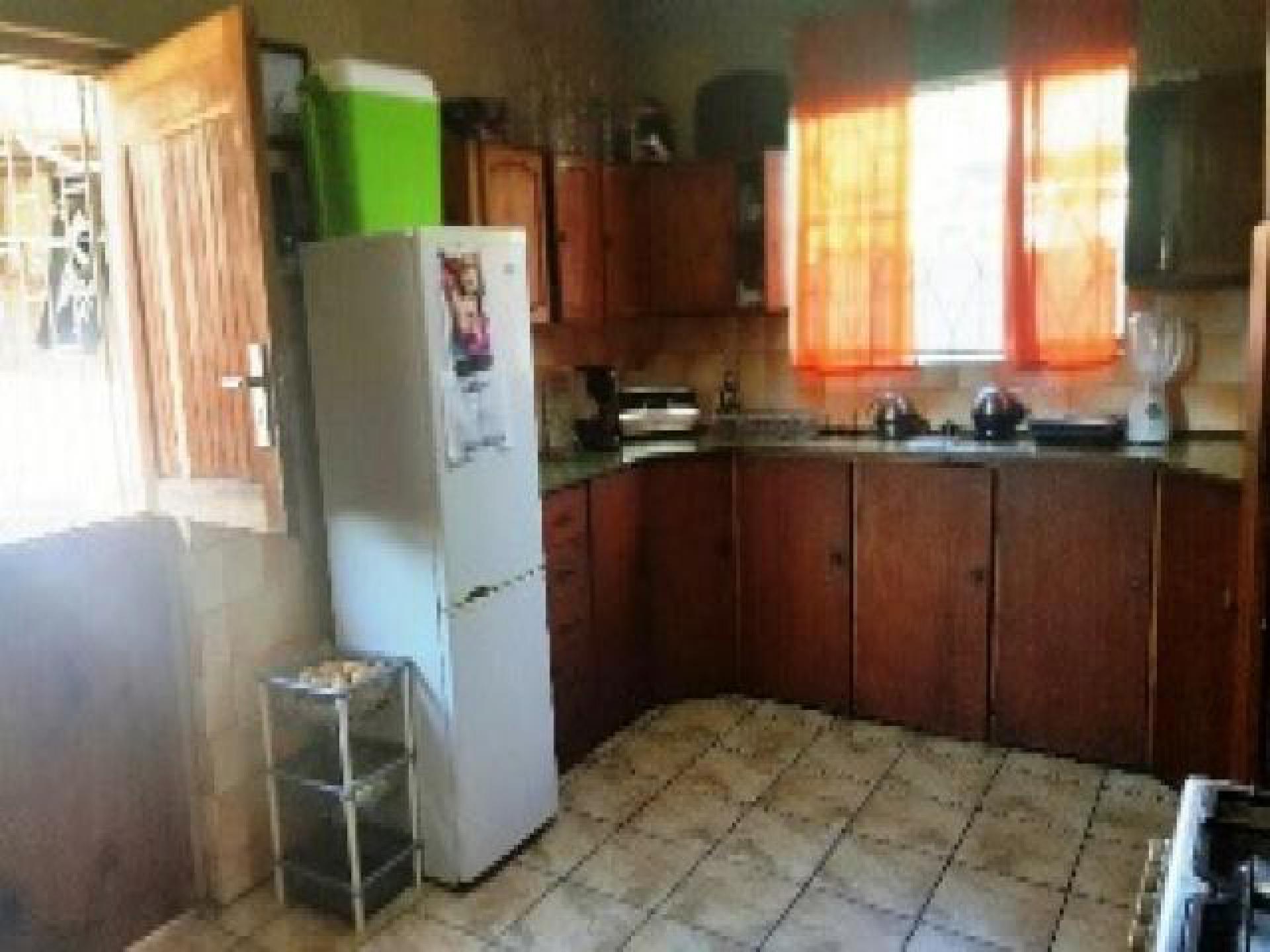 Kitchen of property in Vanderbijlpark
