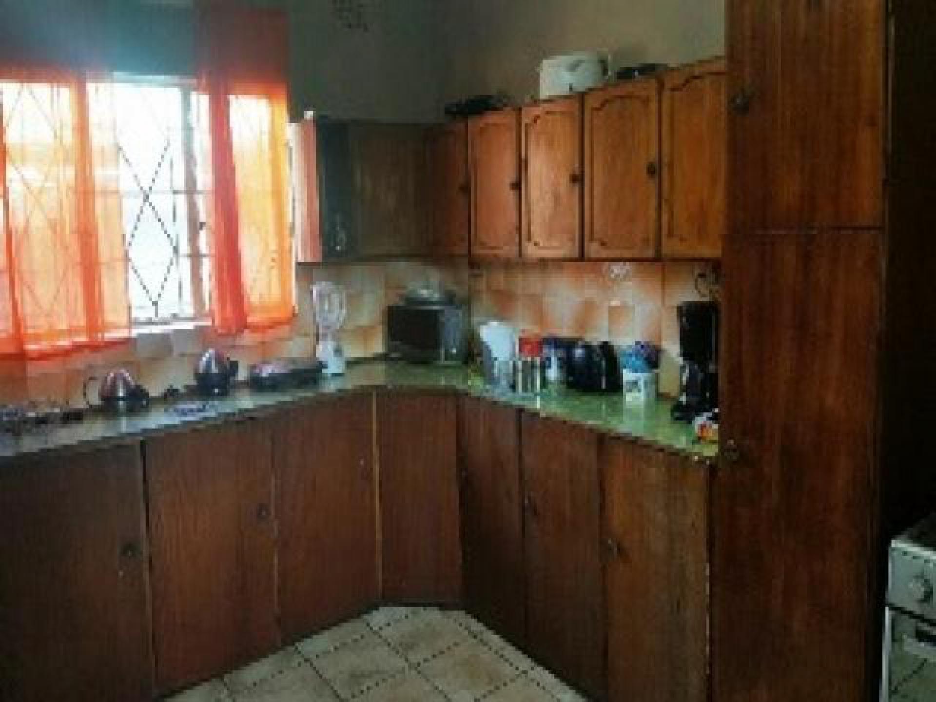Kitchen of property in Vanderbijlpark