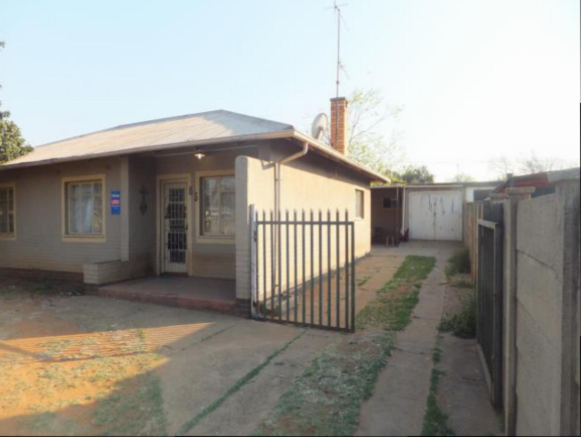 Front View of property in Vanderbijlpark