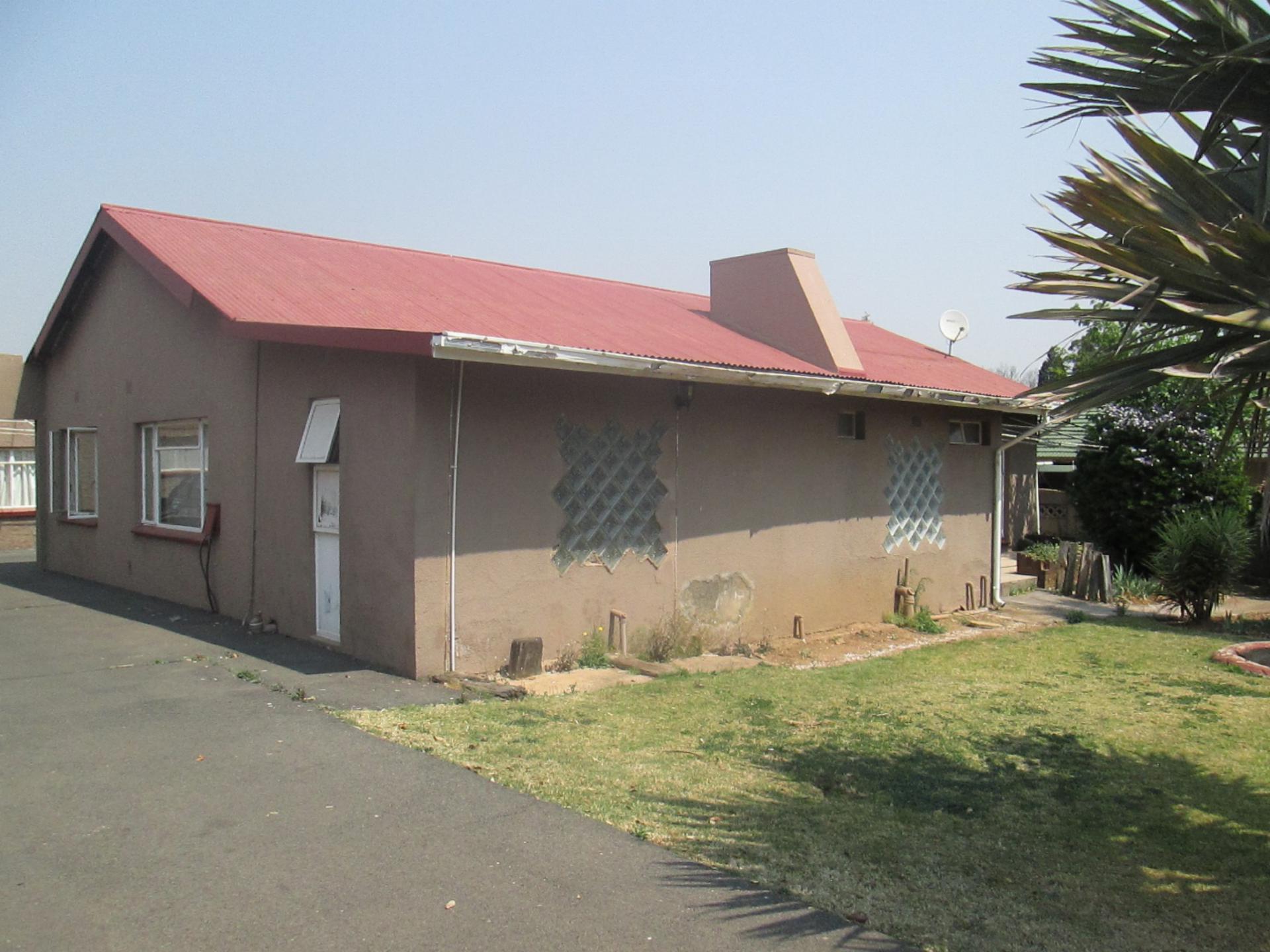 3 Bedroom House for Sale For Sale in Kempton Park Private