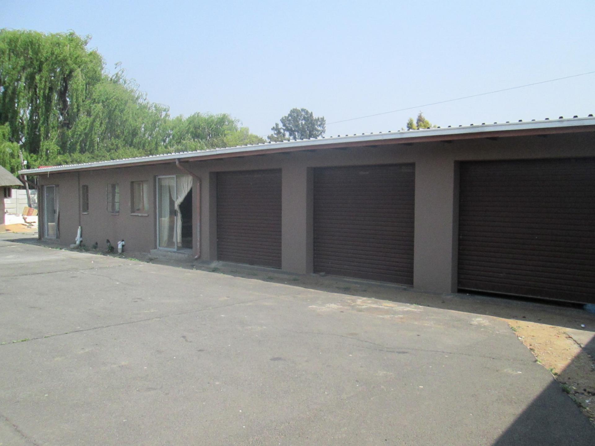 Front View of property in Kempton Park