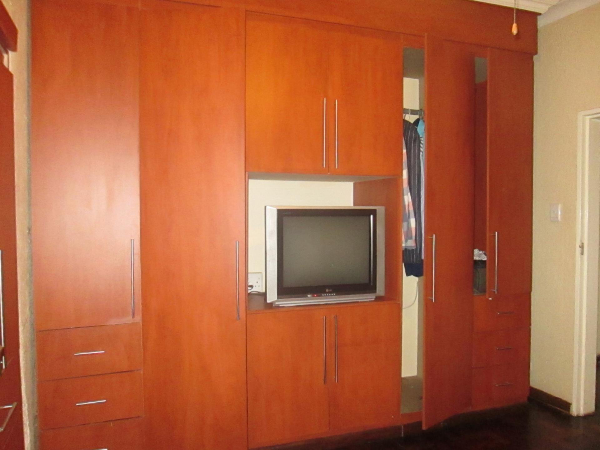 Bed Room 1 - 19 square meters of property in Kempton Park