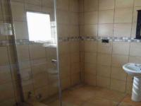 Main Bathroom - 15 square meters of property in Emalahleni (Witbank) 