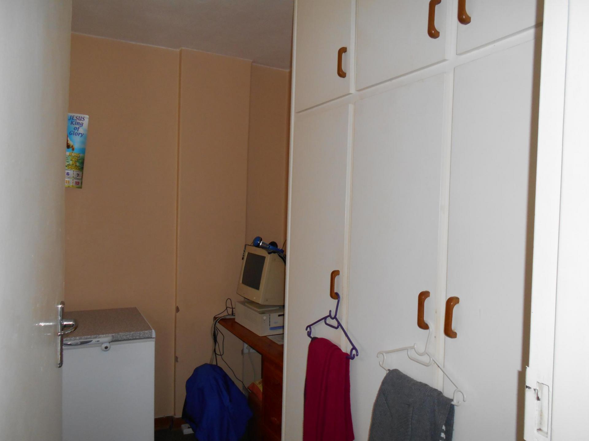 Bed Room 1 - 23 square meters of property in Springfield - DBN