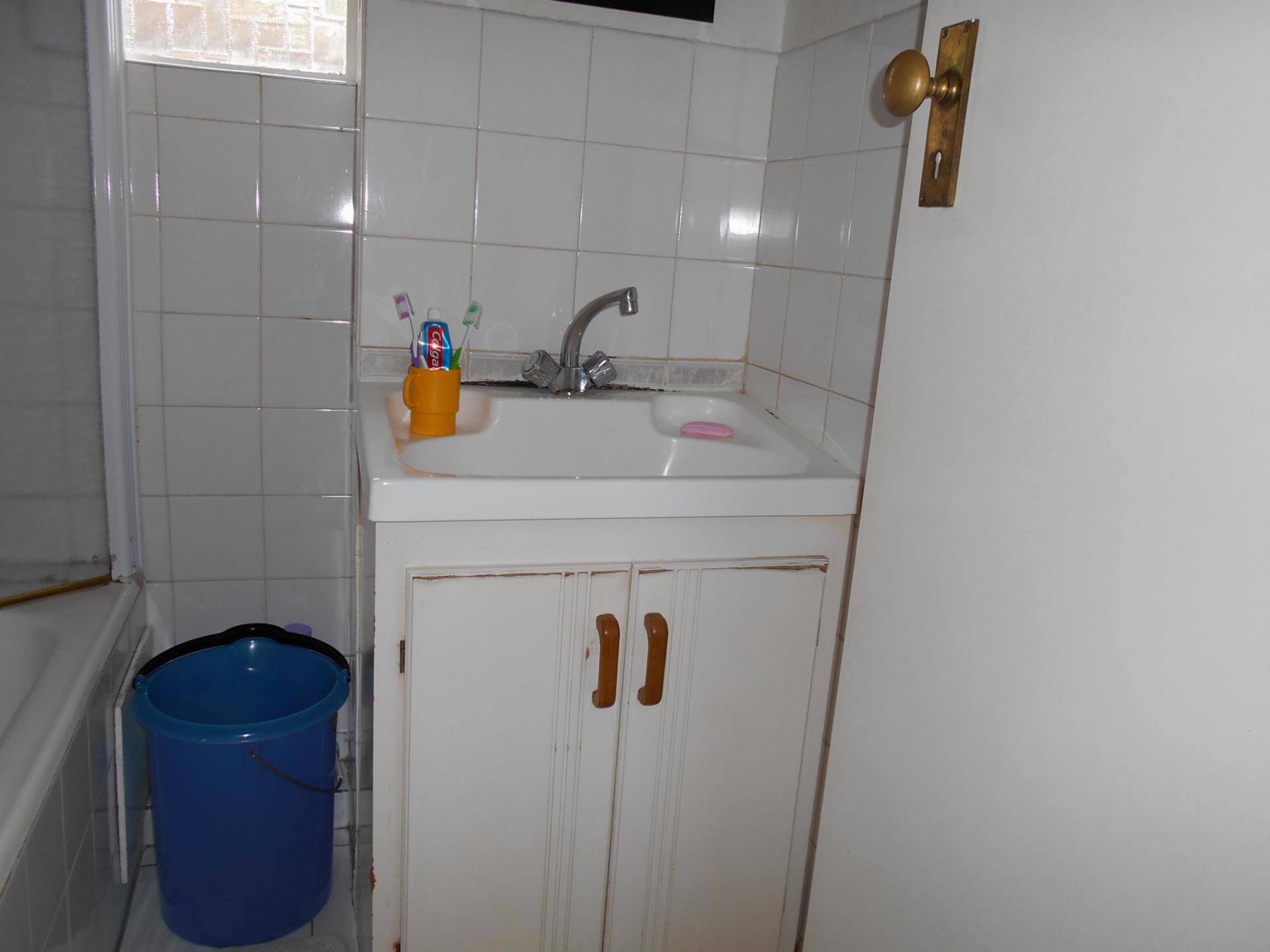 Main Bathroom - 13 square meters of property in Springfield - DBN