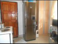 Kitchen - 9 square meters of property in Lenasia