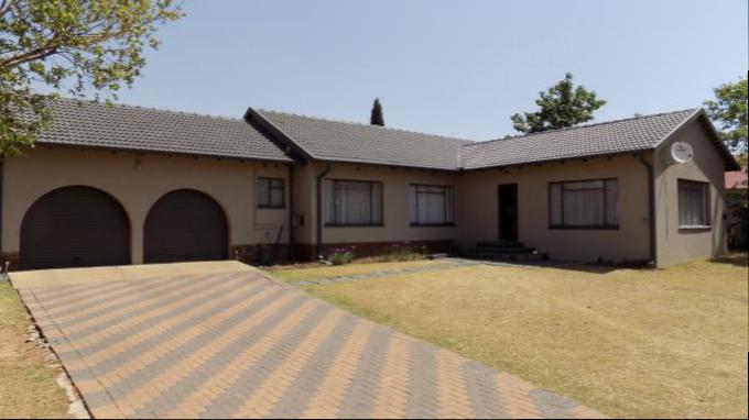 3 Bedroom House for Sale For Sale in Emalahleni (Witbank)  - Home Sell - MR147416