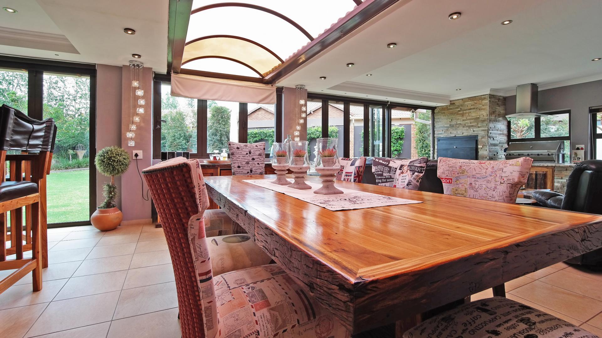 Dining Room - 13 square meters of property in The Wilds Estate